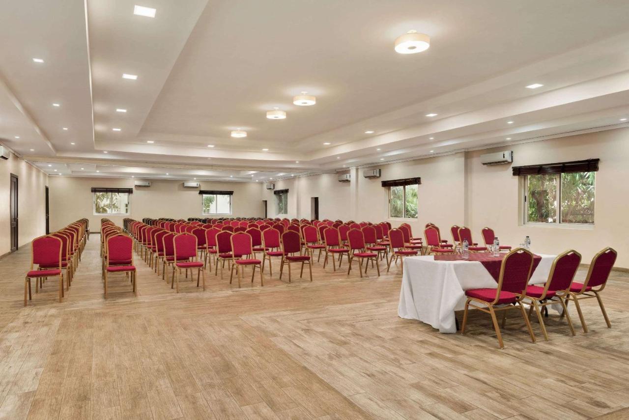 Hawthorn Suites By Wyndham Abuja Exteriör bild