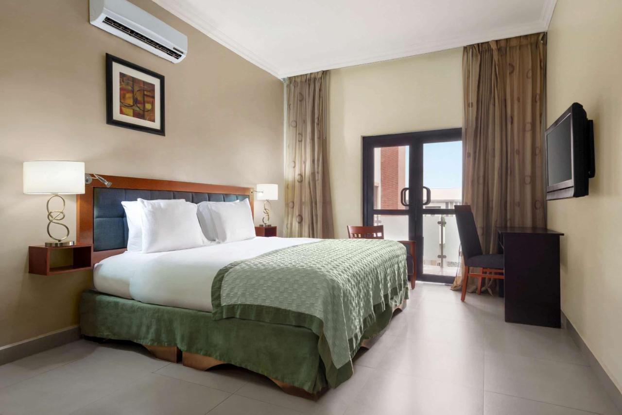 Hawthorn Suites By Wyndham Abuja Exteriör bild