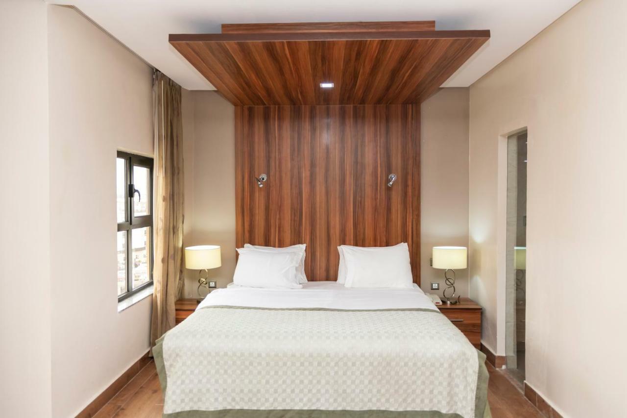 Hawthorn Suites By Wyndham Abuja Exteriör bild