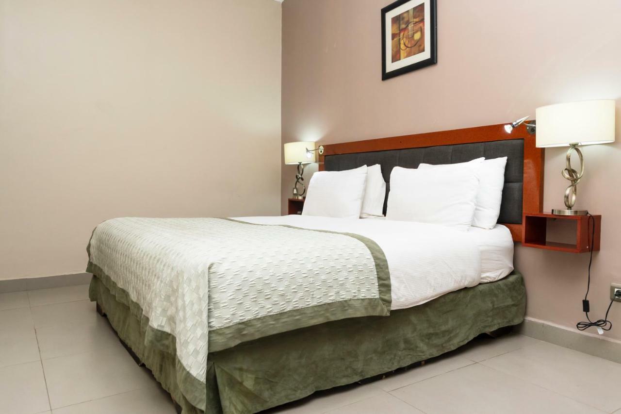 Hawthorn Suites By Wyndham Abuja Exteriör bild