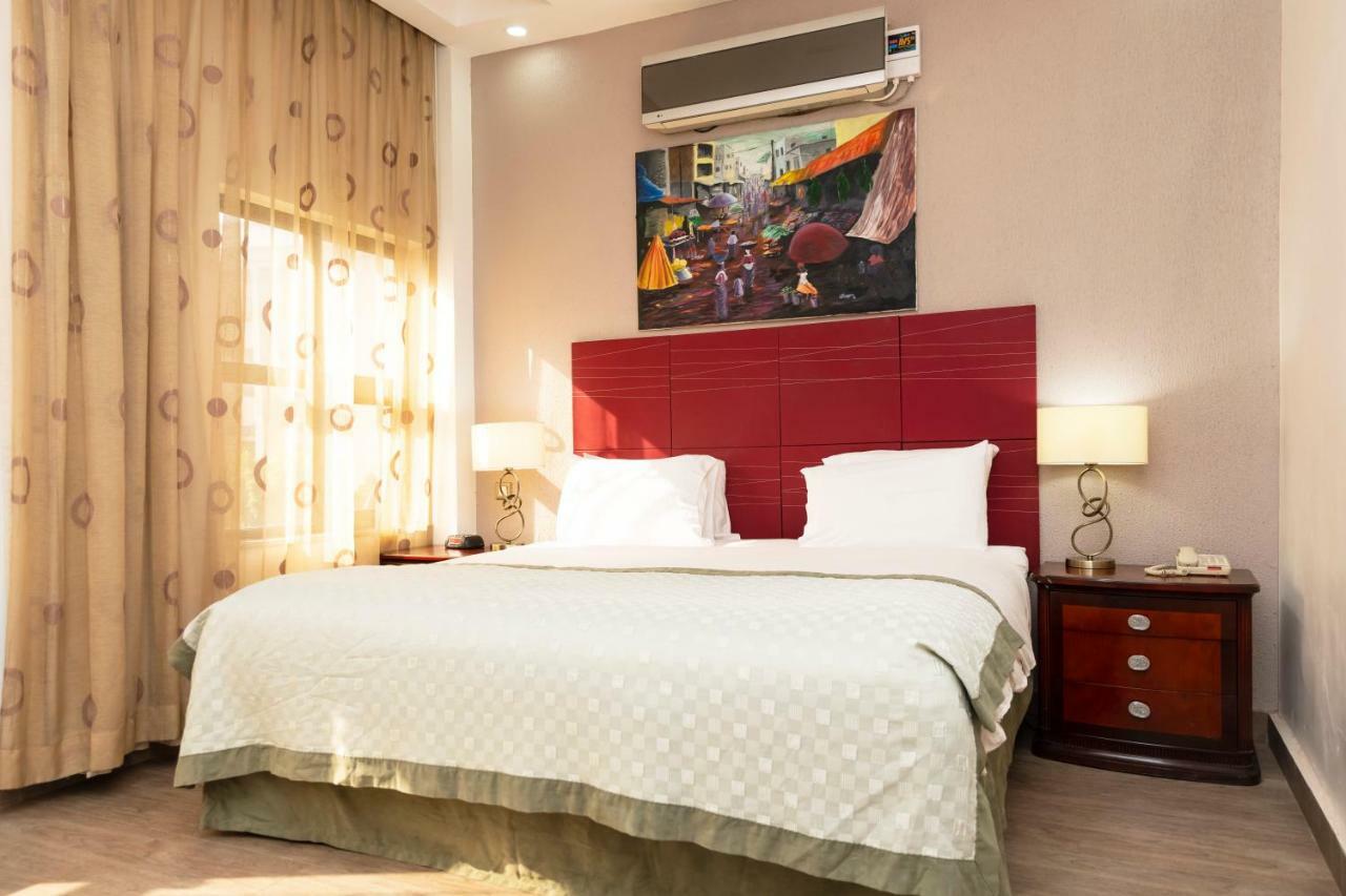 Hawthorn Suites By Wyndham Abuja Exteriör bild