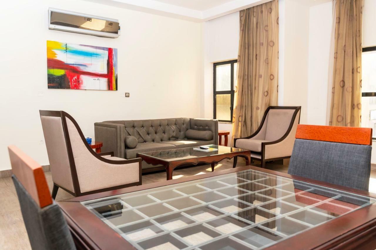 Hawthorn Suites By Wyndham Abuja Exteriör bild